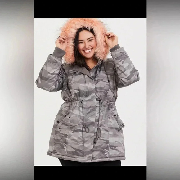 TORRID GRAY CAMO TWILL FUR LINED PARKA WINTER JACKET 00 - Picture 2 of 11